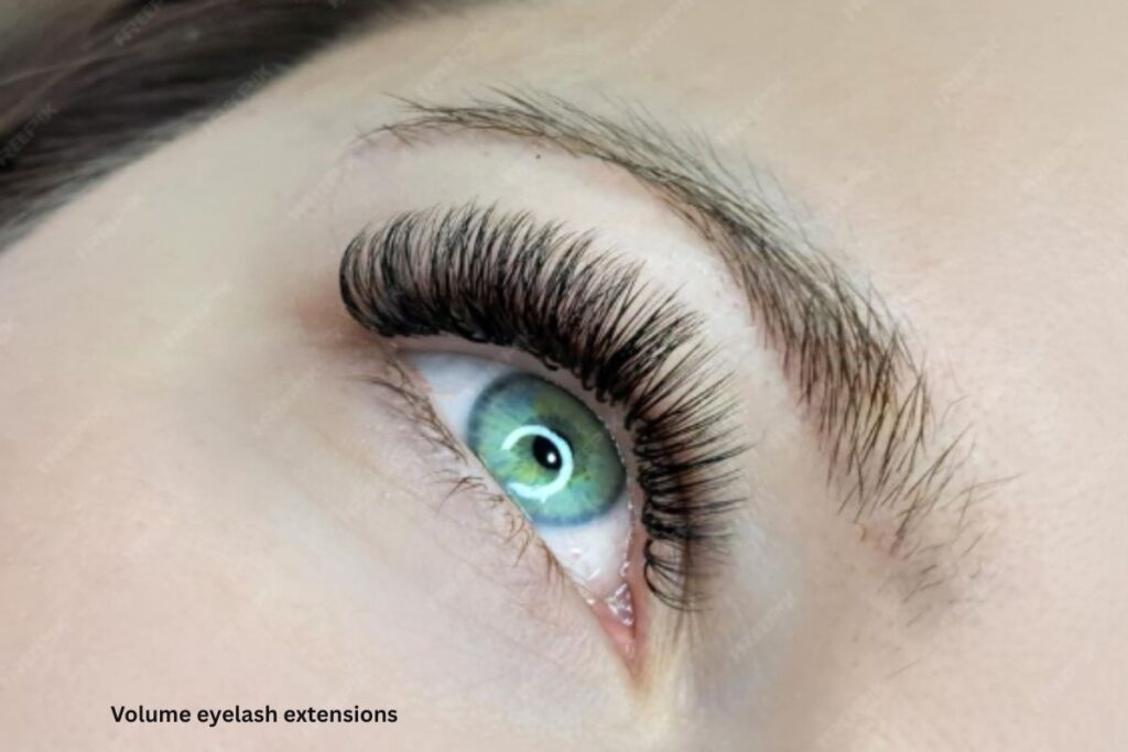 Volume eyelash extensions
